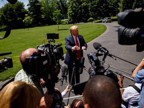 专业炒股配资公司 震惊愤怒！CDC专家被“一锅端”后，美国医学界要求特朗普政府撤销决定